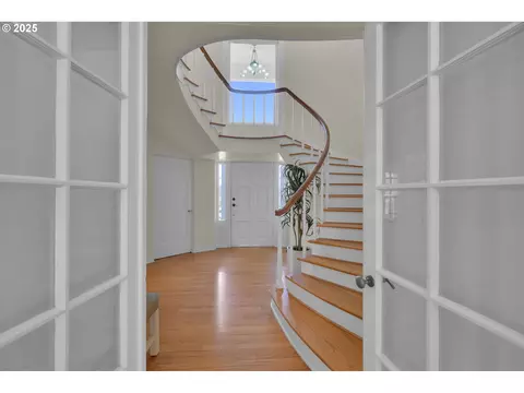 Entry Way - 27730 Erickson Rd, Eugene, OR 97402 photo 1 of 5