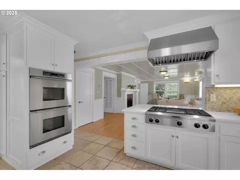 Kitchen - 27730 Erickson Rd, Eugene, OR 97402 photo 1 of 4