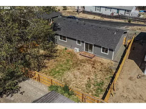 View/Area - 76 SE Darrell Ave, Winston, OR 97496 photo 1 of 8