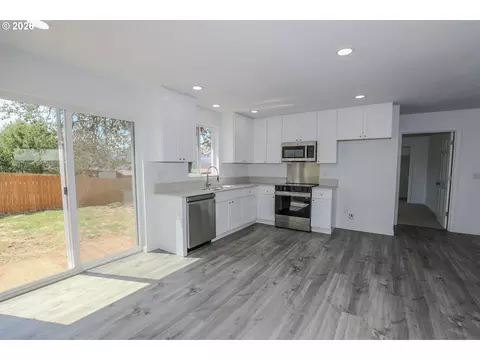 Kitchen - 76 SE Darrell Ave, Winston, OR 97496 photo 2 of 3