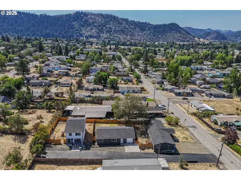 View/Area - 76 SE Darrell Ave, Winston, OR 97496 photo 4 of 8