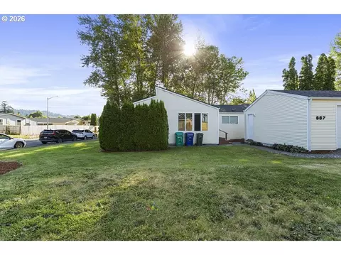 877 SE Francis Ave, Gresham, OR 97080 photo 3