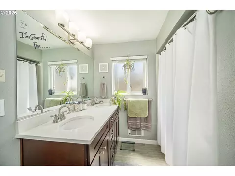 Bath - 355 River Loop 2, Eugene, OR 97404 photo 1 of 1