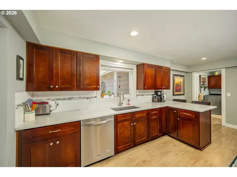 Kitchen - 355 River Loop 2, Eugene, OR 97404 photo 1 of 3
