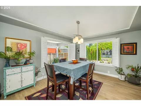 Dining - 355 River Loop 2, Eugene, OR 97404 photo 2 of 2