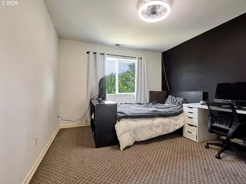 Bedroom - 30953 S Wright Rd, Molalla, OR 97038 photo 4 of 4