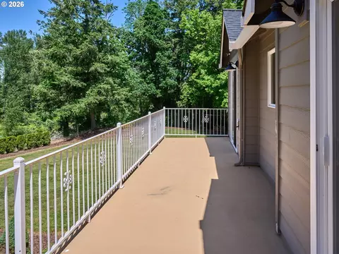 Exterior - 30953 S Wright Rd, Molalla, OR 97038 photo 2 of 6