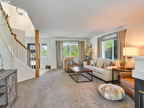 Living - 30953 S Wright Rd, Molalla, OR 97038 photo 2 of 3