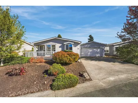 16500 SE 1st St #15, Vancouver, WA 98684