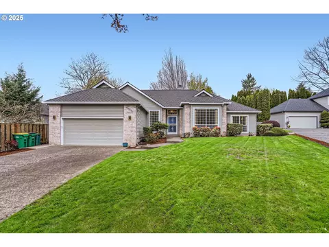 8605 SW Thoroughbred Pl, Beaverton, OR 97008