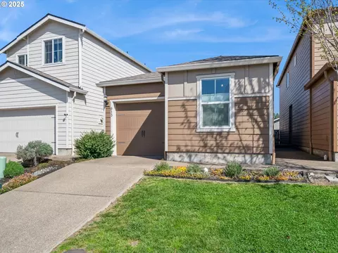 913 S View Dr, Molalla, OR 97038