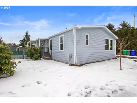16000 SE Powell Blvd #12, Portland, OR 97236