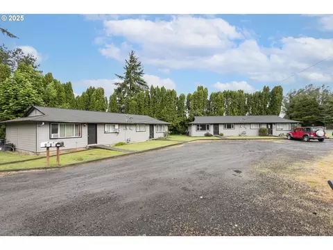 2097 Lewis River Rd, Woodland, WA 98674