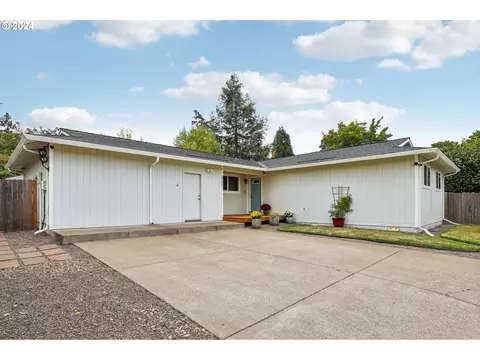17117 SW Farmington Rd, Beaverton, OR 97007