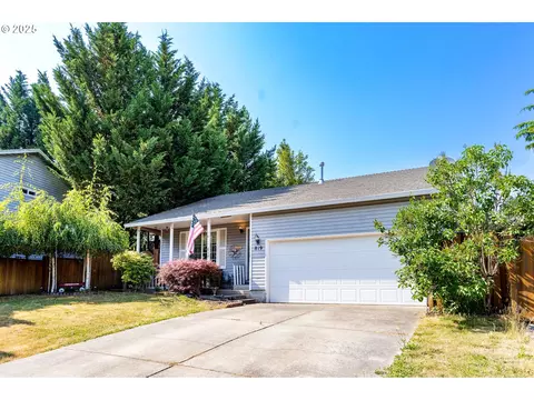 819 N Alexandra Dr, Newberg, OR 97132
