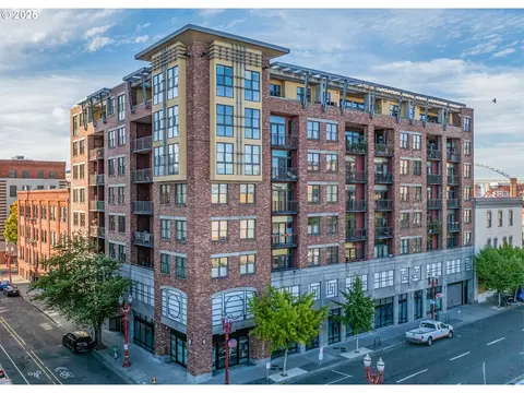 411 NW Flanders St #805, Portland, OR 97209