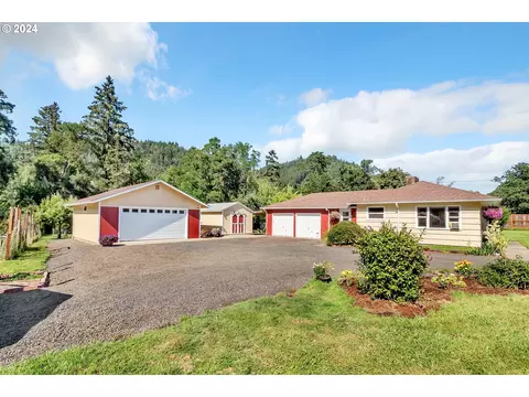 891 S Elk Creek Rd, Drain, OR 97435