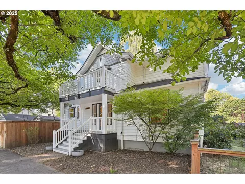 1309 SE 40th Ave, Portland, OR 97214