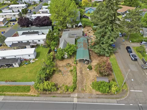 View/Area - 352 N Bertelsen Rd, Eugene, OR 97402 photo 8 of 8