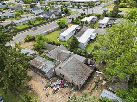 352 N Bertelsen Rd, Eugene, OR 97402