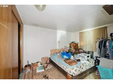 Bedroom - 352 N Bertelsen Rd, Eugene, OR 97402 photo 1 of 1