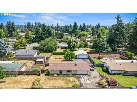 1120 N Lupine Ct, Canby, OR 97013