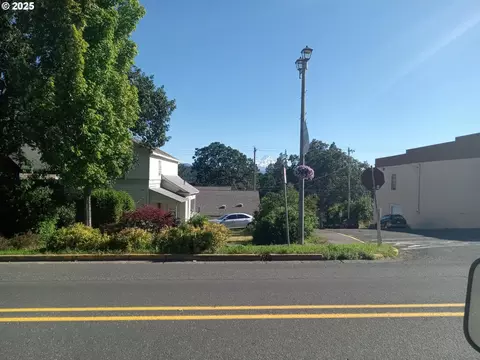 315 E Jewett Blvd, White Salmon, WA 98672