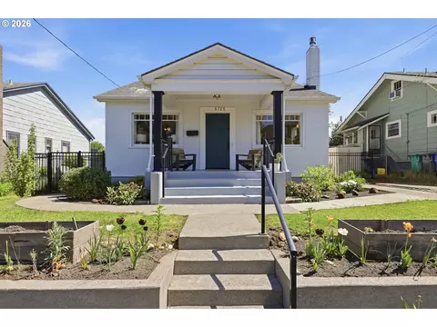 6720 NE Rodney Ave, Portland, OR 97211