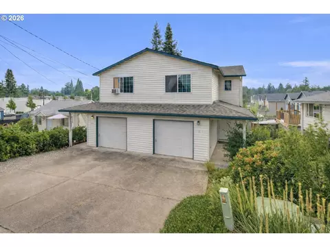 18309 Portland Ave, Gladstone, OR 97027