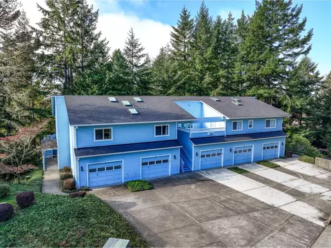 1455 Seacrest Ln #3, Brookings, OR 97415