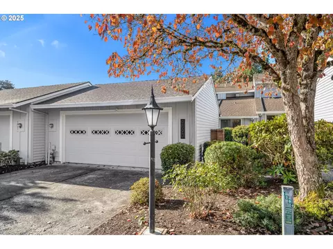 9590 SW Brentwood Pl, Portland, OR 97224