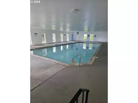 Exterior - 200 SW Florence Ave #I-18, Gresham, OR 97080 photo 9 of 10