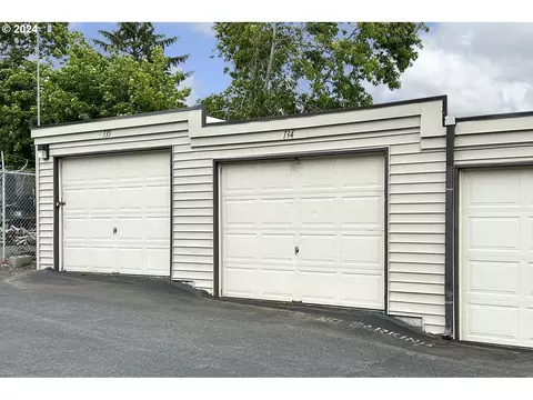 Exterior - 200 SW Florence Ave #I-18, Gresham, OR 97080 photo 5 of 10