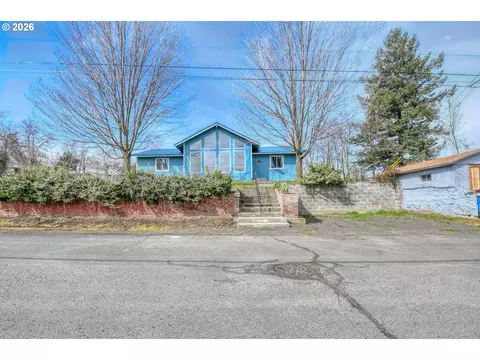 102 S Washington St, Weston, OR 97886