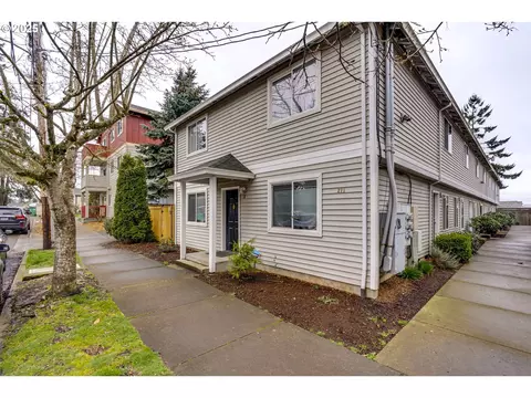 211 SE 126th Ave #5, Portland, OR 97233