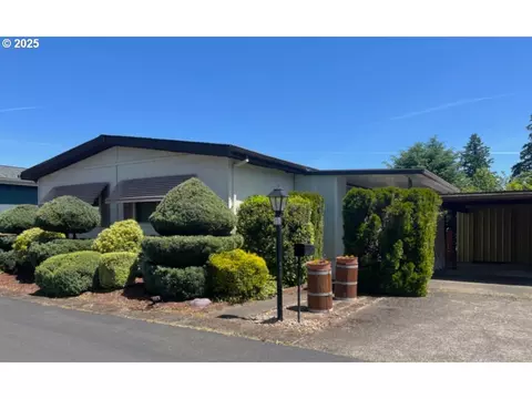 15130 S Maplelane Rd #51, Oregon City, OR 97045