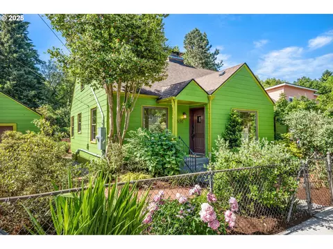 4650 NE Simpson St, Portland, OR 97218