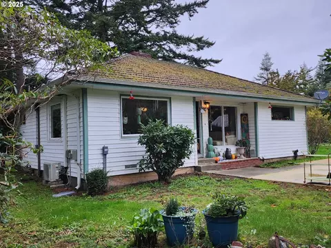 2605 Port Orford Loop Rd, Port Orford, OR 97465