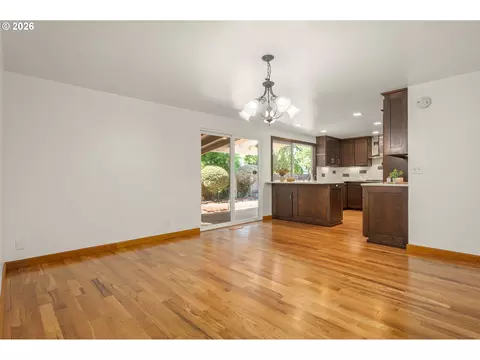 3631 Kevington Ave, Eugene, OR 97405 photo 11