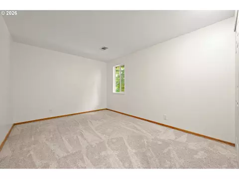 3631 Kevington Ave, Eugene, OR 97405 photo 33