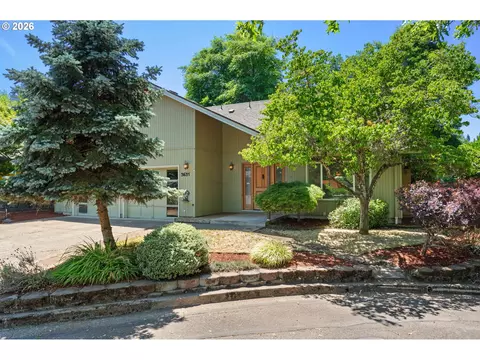 3631 Kevington Ave, Eugene, OR 97405 photo 2