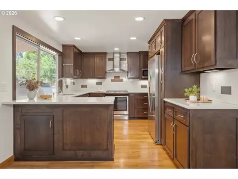 3631 Kevington Ave, Eugene, OR 97405 photo 13