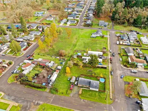 287 E 3rd St, Lowell, OR 97452 photo 14