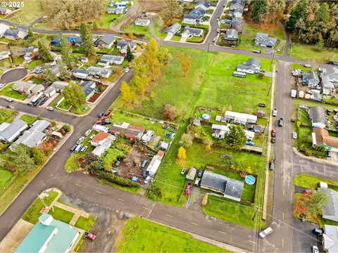 287 E 3rd St, Lowell, OR 97452 photo 11