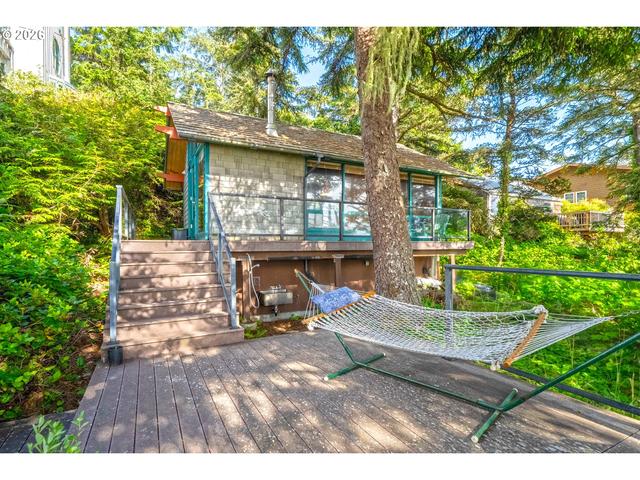 1560 Pearl St, Netarts, OR 97143