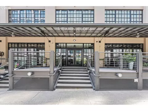 1400 NW Irving St #114, Portland, OR 97209