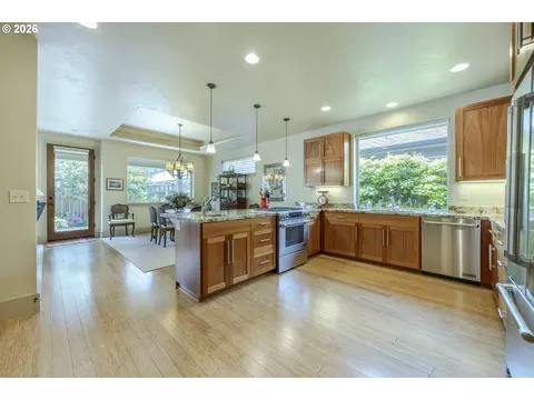 Kitchen - 1470 Piper Ln, Eugene, OR 97401 photo 1 of 6
