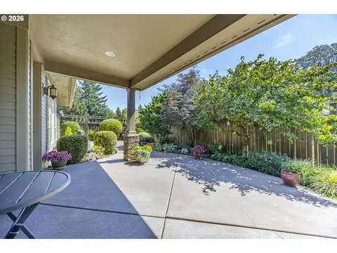 Exterior - 1470 Piper Ln, Eugene, OR 97401 photo 3 of 8