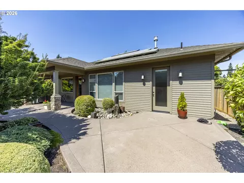 Exterior - 1470 Piper Ln, Eugene, OR 97401 photo 8 of 8