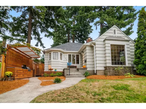 2124 SE 54th Ave, Portland, OR 97215